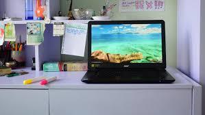 Selecting the Right Chromebook for Remote Learning